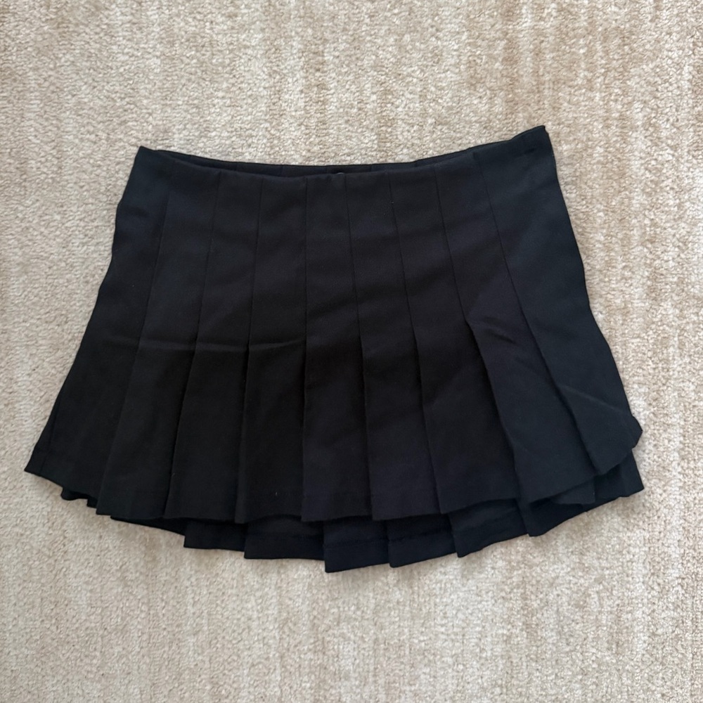 Brandy Melville Black Pleated Mini Skirt